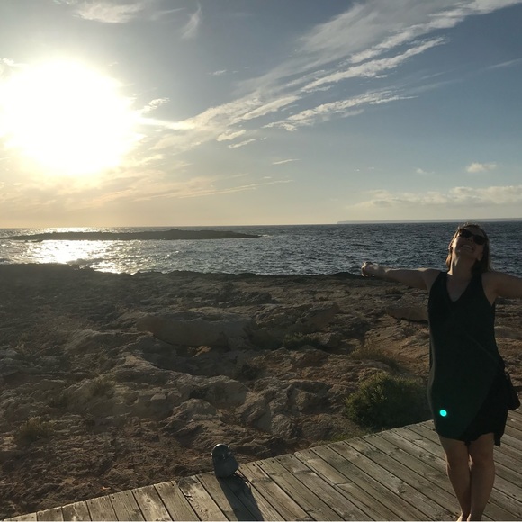 Meet your Posher, Julie - Picture 1 of 1